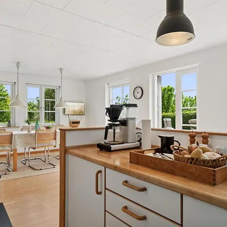 Siegfried - 100m From The Sea By Interhome *